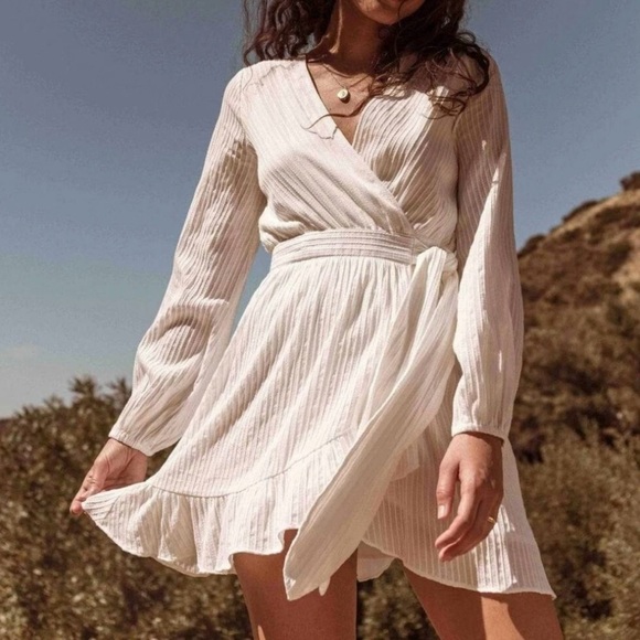 Lost + Wander Mini Wrap Dress Medium in Ivory - Picture 1 of 10